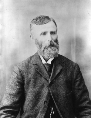 Portrait de Joseph Nephtalie Beauchamp, vers 1925. Centre d’archives de l’Outaouais, fonds du Conseil régional de développement de l'Outaouais (P1, S9, D1, P58).